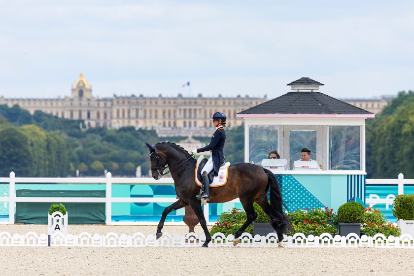 Dinja van Liere-Hermes NOP-PARI24L340686 a