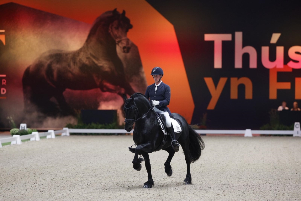 Jacob van der Heide met Hielke 530, vorig jaar tijdens Indoor Friesland a