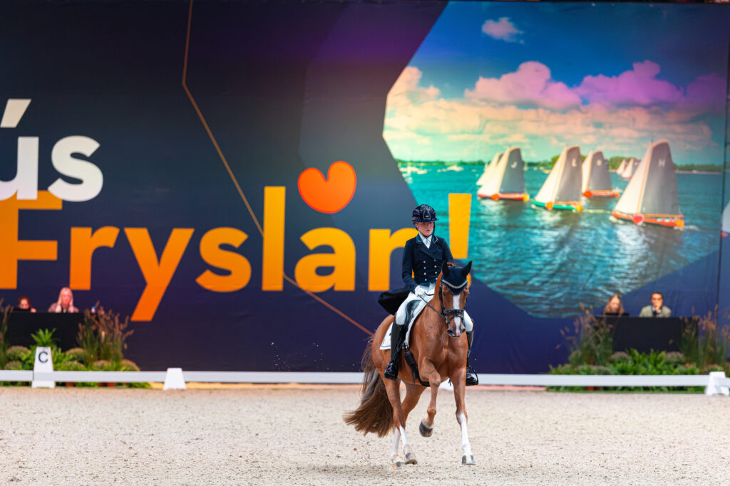 Morgan Walraven (NED) riding BeneciaIndoor Friesland 2026© DigiShots
