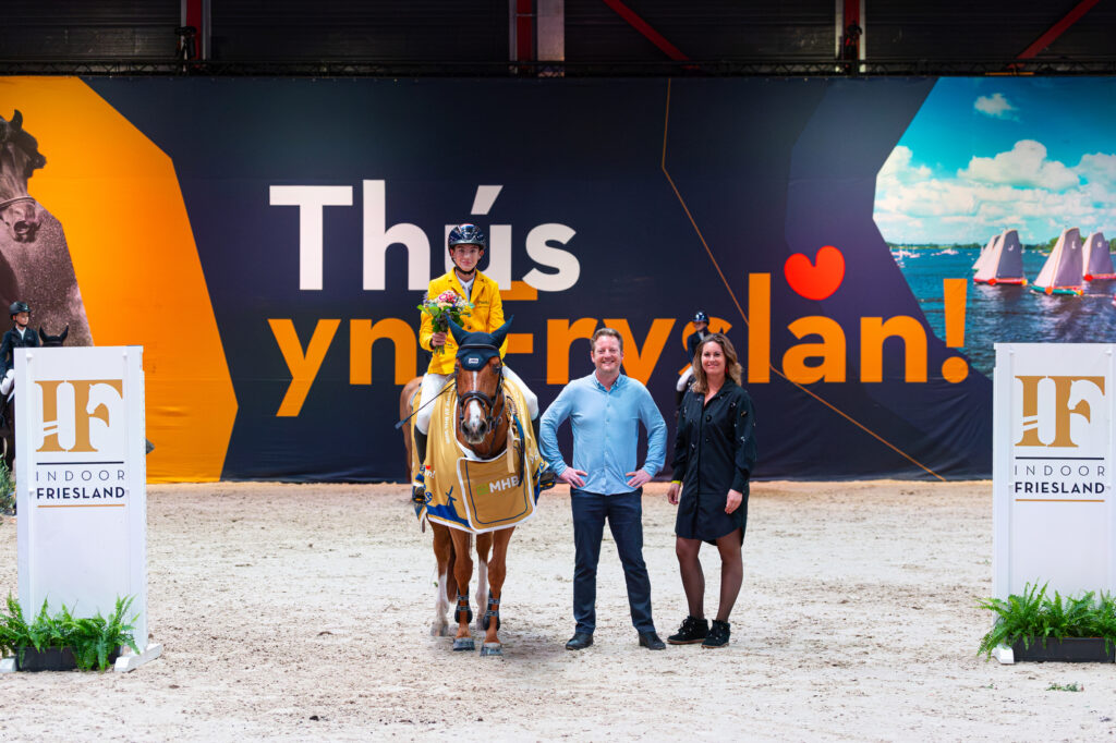 Pedro Mansur (NED) rides Away SemillyIndoor Friesland 2026© DigiShots